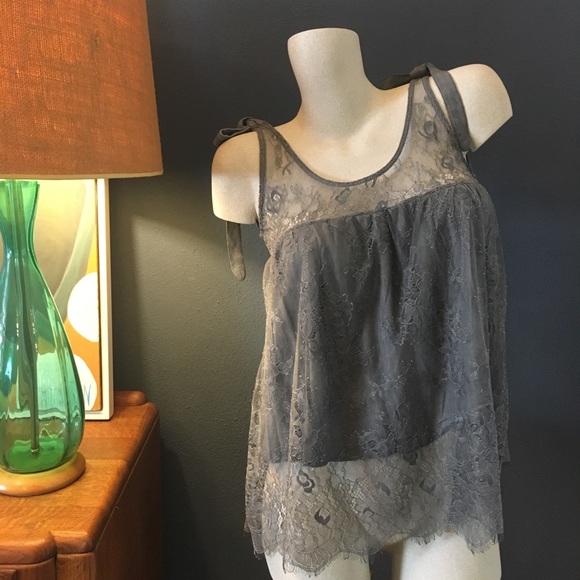 Lace Bow Tank - Picture 2 of 6